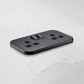UK Socket (20A) Gold, Black & Silver