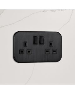 2G UK Plug Socket (13A) in Black